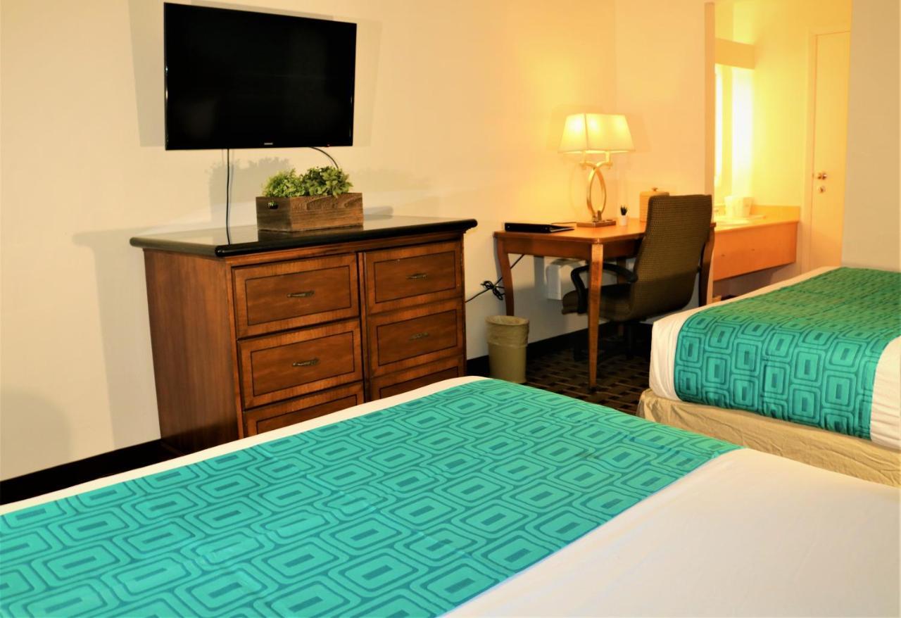 Howard Johnson By Wyndham Lake Front Park Kissimmee Εξωτερικό φωτογραφία