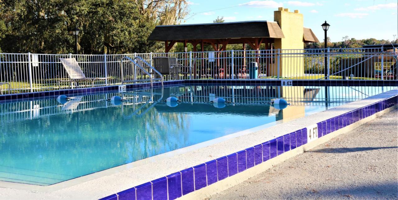 Howard Johnson By Wyndham Lake Front Park Kissimmee Εξωτερικό φωτογραφία